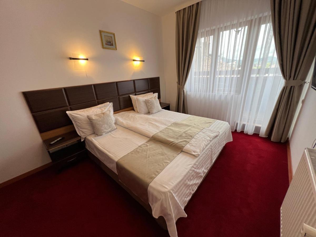Hotel Belvedere Ватра-Дорней Экстерьер фото